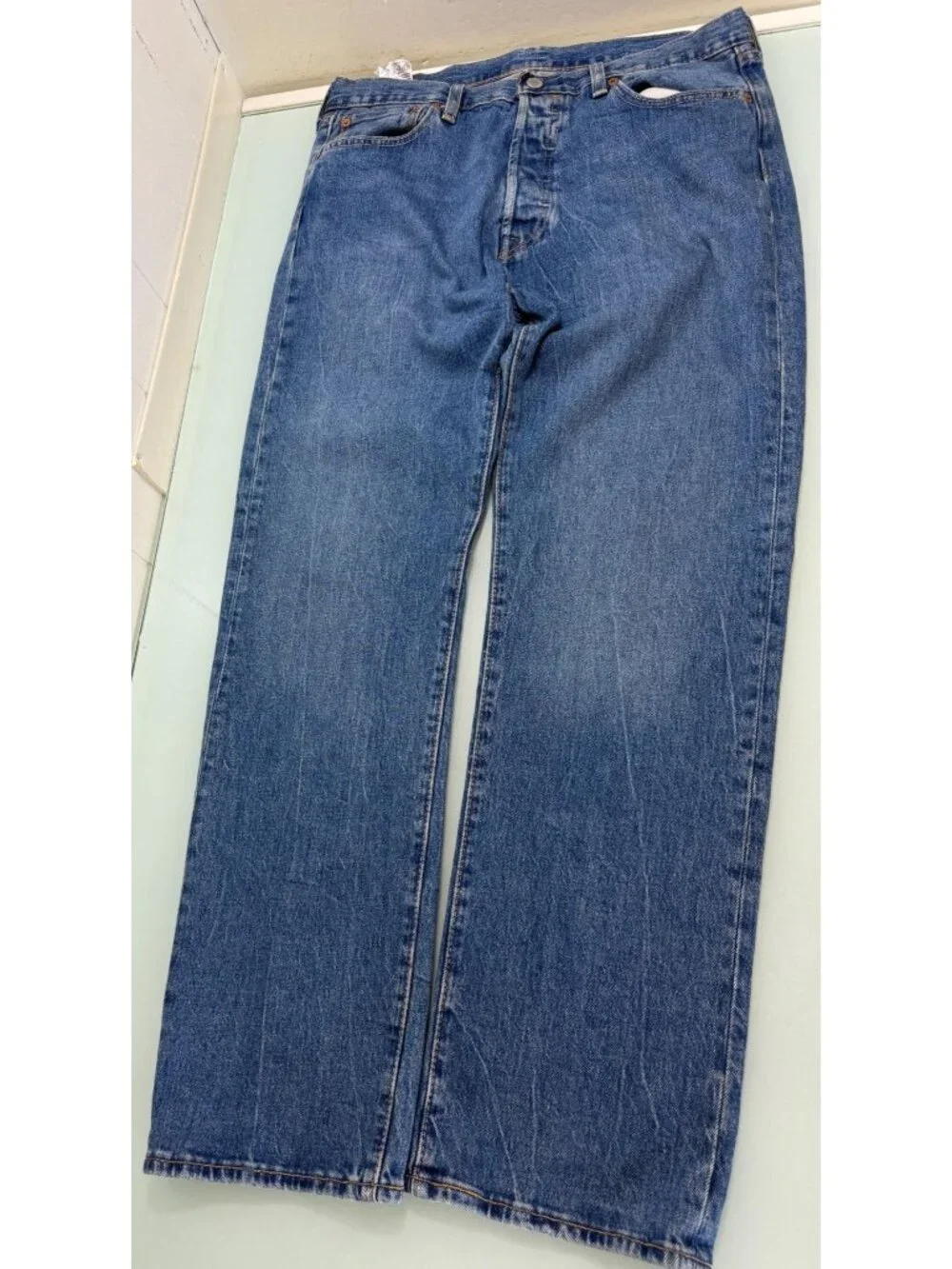 Levis Premium 501 Jeans Mens 34X32 Button Fly Denim Straight Leg Medium Wash